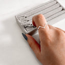 Anel Feminino Em V [Prata 925]